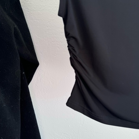 H&M Top - Picture 2 of 4